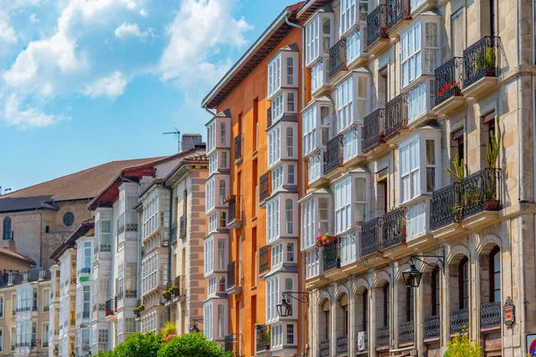 Kolorowe Fasady Domów Hiszpańskim Mieście Vitoria Gasteiz — Zdjęcie stockowe