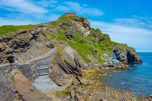 Bilbao, İspanya yakınlarındaki San Juan de Gaztelugatxe Kilisesi.