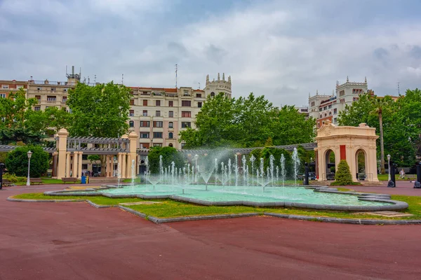 Een Fontein Het Park Republica Abando Bilbao Spanje — Stockfoto