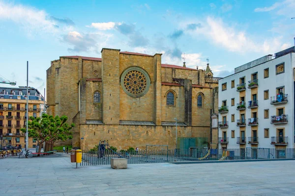 西班牙圣塞巴斯蒂安San Bizente教堂 — 图库照片