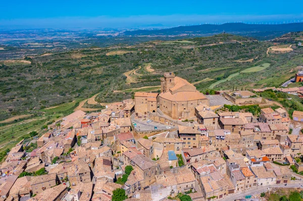 İspanyol tepe köyü Ujue Panorama Manzarası.