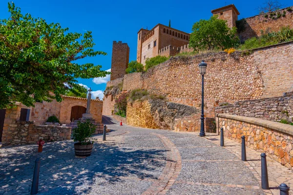 stock image Medieval street in Spanish village Alquezar.