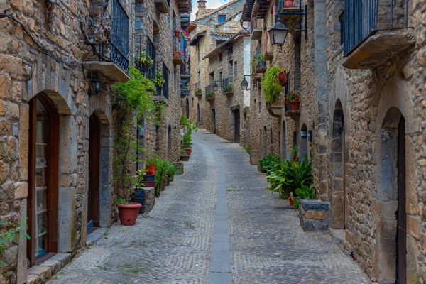 Средневековая Улица Испанской Деревне Айнса — стоковое фото