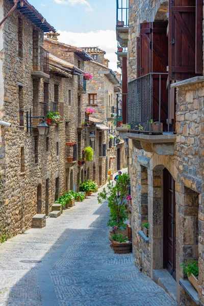 Strada Medievale Nel Villaggio Spagnolo Ainsa — Foto Stock