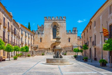İspanya 'daki Santes Creus Manastırı.
