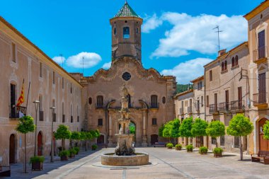 İspanya 'daki Santes Creus Manastırı.
