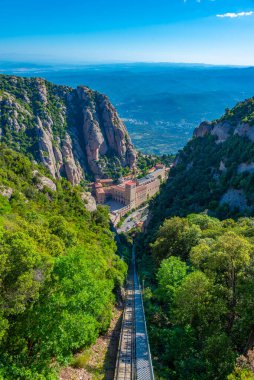 İspanya 'daki Santa Maria de Montserrat manastırından Funiculair..