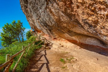 İspanya 'daki Montserrat dağında Ermita de Sant Onofre.