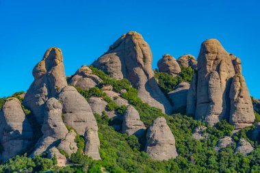 Montserrat doğal parkını çevreleyen manzara manzarası.