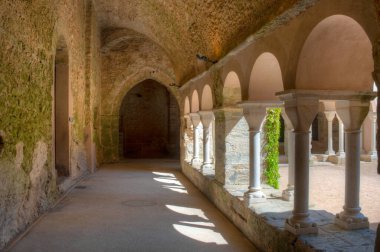 İspanya 'daki Sant Pere de Rodes Manastırı' nda manastır.