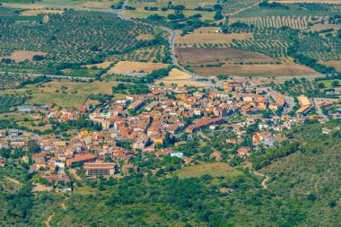 İspanya 'daki Palau-saverdera köyünün hava manzarası.