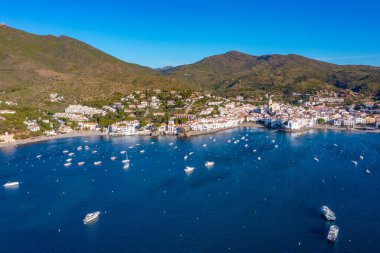 İspanyol köyü kadavralarının manzarası.