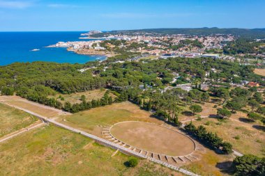 Roma harabelerinin Panorama manzarası Katalunya, İspanya 'da.