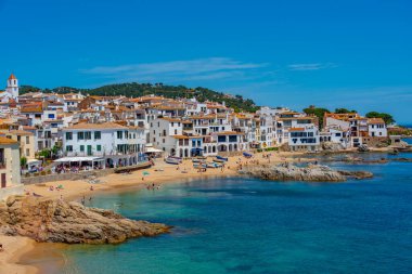 İspanyol köyü Palafrugell Panorama manzarası.