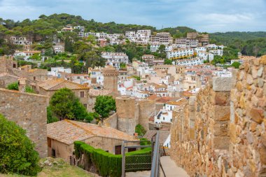 İspanya 'daki Muralles de Tossa de Mar kalesi.