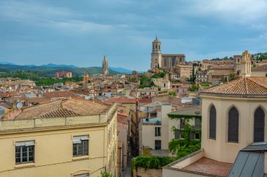 İspanyol kenti Girona 'nın Panorama manzarası.