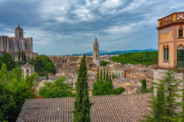 İspanyol kenti Girona 'nın Panorama manzarası.