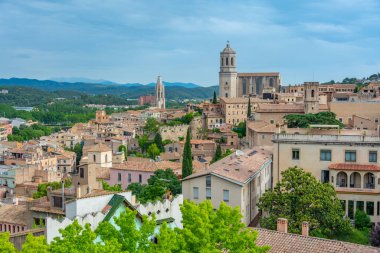 İspanyol kenti Girona 'nın Panorama manzarası.