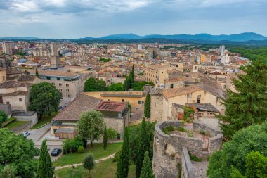 İspanyol kasabası Girona 'nın hava manzarası.
