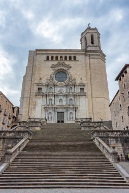 İspanyol kasabası Girona 'daki katedral.