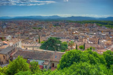 İspanyol kasabası Girona 'nın hava manzarası.