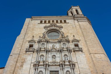 İspanyol kasabası Girona 'daki katedral.