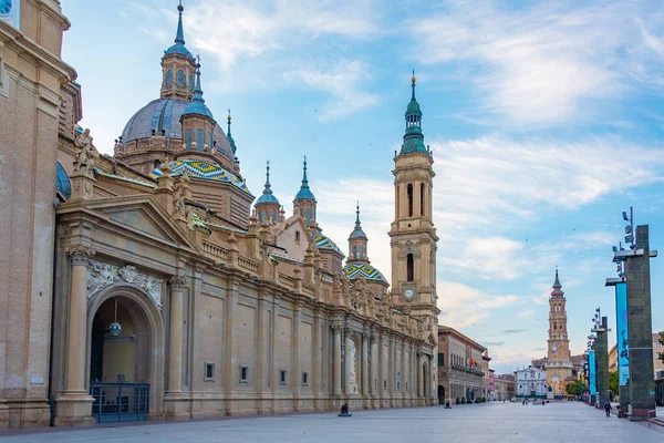 Spanya Nın Zaragoza Kentindeki Basilica Nuestra Senyora Pilar Gün Doğumu — Stok fotoğraf