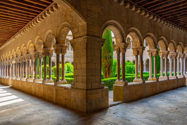 Chiostro Del Monastero Santa Maria Ripoll Spagna — Foto Stock