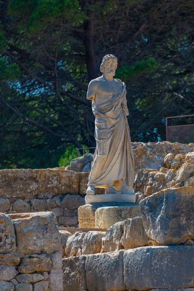 스페인 카탈루냐의 유적지에 유적에 조각상 — 스톡 사진
