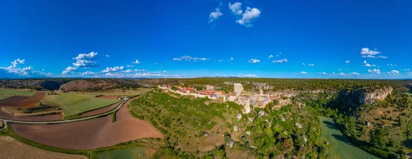 Widok Lotu Ptaka Miejscowość Calatanazor Niedaleko Miejscowości Soria Hiszpania — Zdjęcie stockowe
