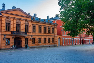 Finlandiya 'nın Turku kentindeki Brinkkala Köşkü' nün gün batımı görünümü.