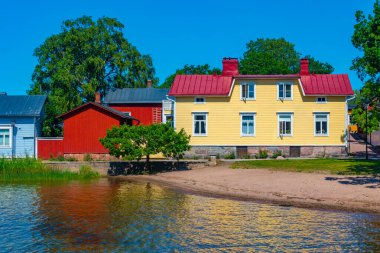 Ekenas, Finlandiya 'da renkli kereste evleri.