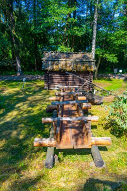 Helsinki, Finlandiya 'daki Seurasaari Açık Hava Müzesi' ndeki ahşap binalar.