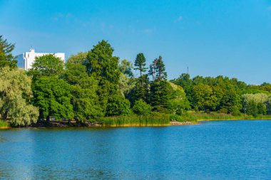 Helsinki, Finlandiya 'daki Toolonlahti Körfezi manzarası..