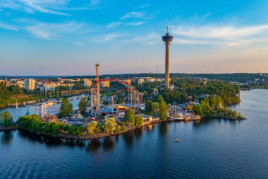 Finlandiya, Tampere 'deki Sarknniemi eğlence parkının hava manzarası.