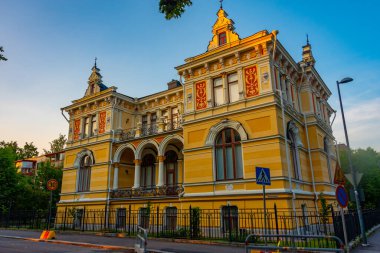 Finlandiya 'nın Tampere kasabasında renkli villalar.