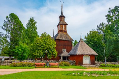 Keuruu, Finlandiya 'daki kırmızı kereste kilisesi.