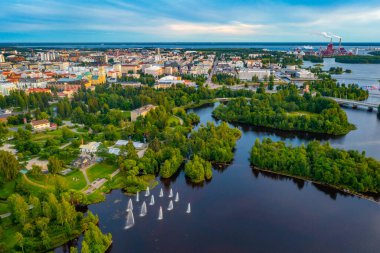 Finlandiya 'nın Oulu kentinin Panorama manzarası.