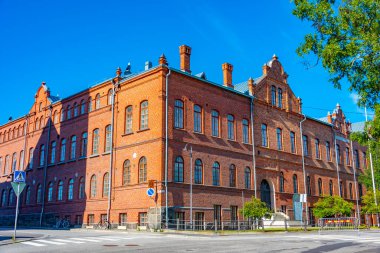 Finlandiya 'nın eski Jakobstad kentindeki tuğla bina.