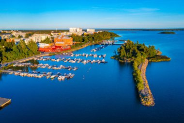 Finlandiya 'daki Vaasa marinası manzarası.