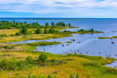 Finlandiya 'daki Kvarken takımadalarının Panorama görünümü.