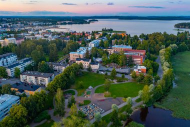 Finlandiya 'nın merkezi Kuopio' nun günbatımı manzarası.