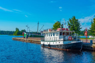 Finlandiya, Kuopio 'da bir gölde turist tekneleri.
