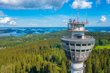 Finlandiya 'nın Kuopio kentindeki Puijo Kulesi.