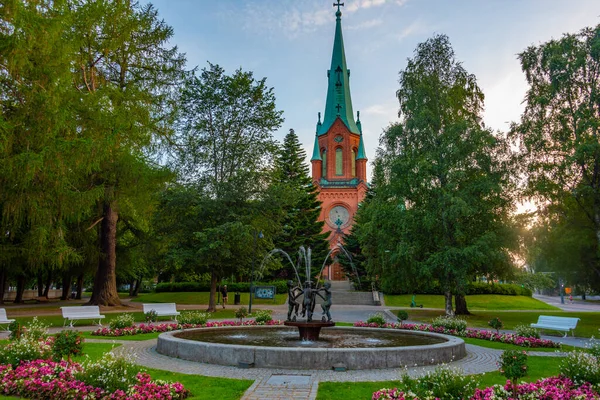 Zonsondergang Uitzicht Een Fontein Voor Alexander Kerk Finse Stad Tampere — Stockfoto