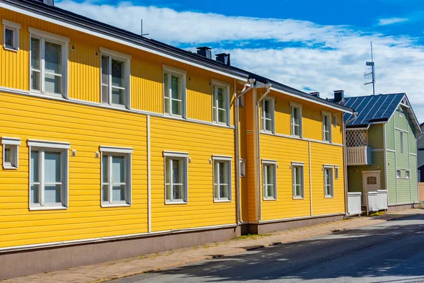 Casas Coloridas Madeira Distrito Neristan Cidade Finlandesa Kokkola — Fotografia de Stock