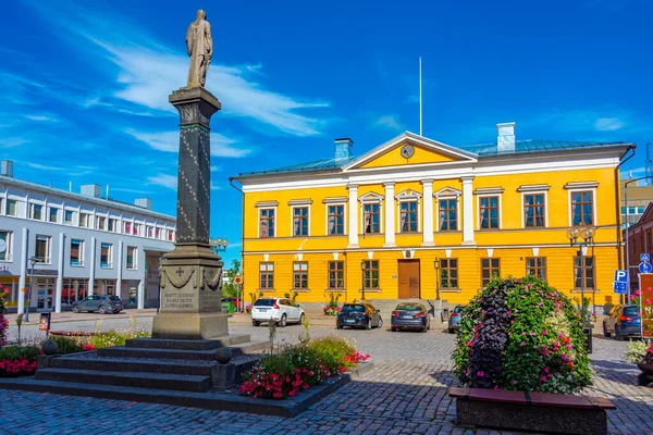 Gelbes Rathaus Der Finnischen Stadt Kokkola — Stockfoto