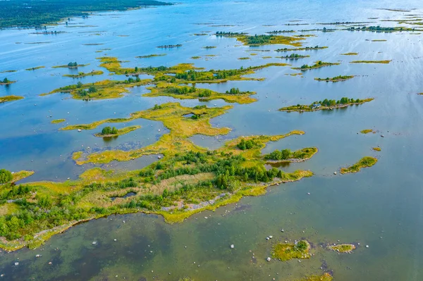 Finlandiya 'daki Kvarken takımadalarının Panorama görünümü.