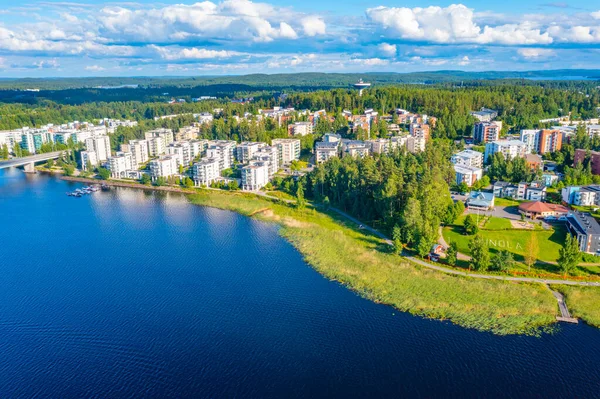 stock image Residential houses at a waterfront of Finnish Jyvaskyla.