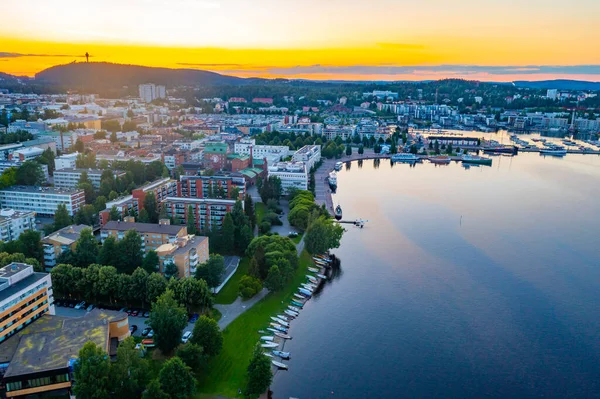 芬兰城市库皮奥市中心的日落全景 — 图库照片